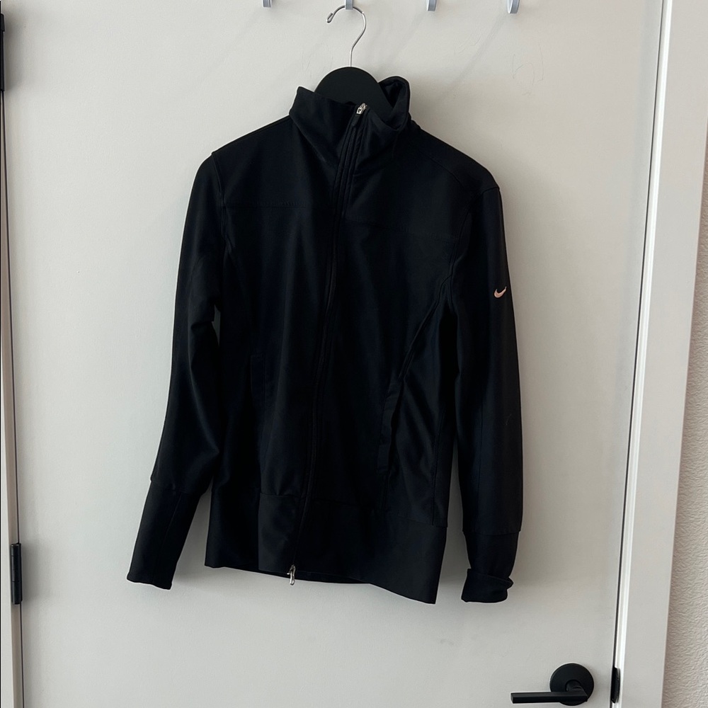 Nike Black Zip-Up Training Jacket with Subtle Swoosh